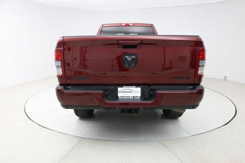 2022 RAM 3500 Big Horn Crew Cab 4x4 8' Box