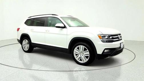 Platinum Gray Metallic 2020 Volkswagen Atlas 2.0T SE