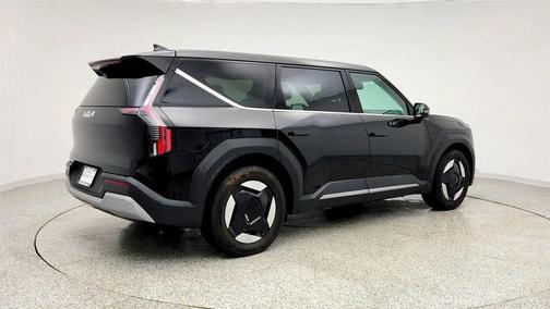 2024 Kia EV9 Light Long Range