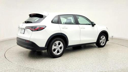 Platinum White Pearl 2023 Honda HR-V LX