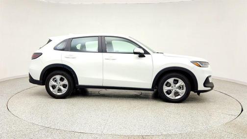 Platinum White Pearl 2023 Honda HR-V LX