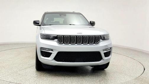 2022 Jeep Grand Cherokee Summit