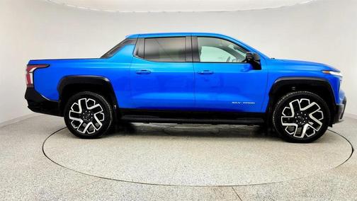 2025 Chevrolet Silverado EV RST