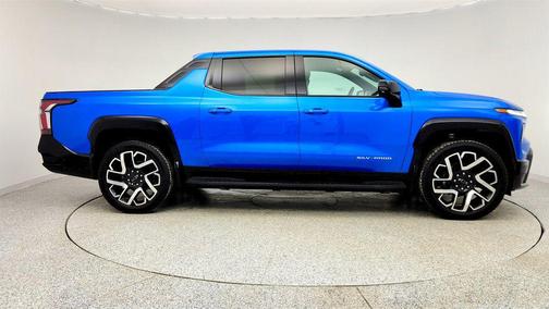 2025 Chevrolet Silverado EV RST