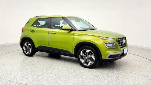 2021 Hyundai VENUE SEL