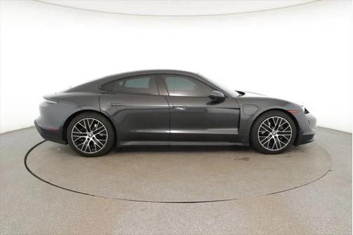 2022 Porsche Taycan RWD
