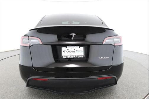 2022 Tesla Model Y Performance Dual Motor All-Wheel Drive