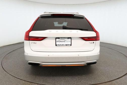 2018 Volvo V90 Cross Country T6 Volvo Ocean Race
