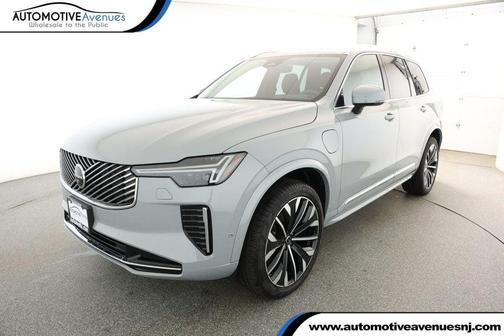 2025 Volvo XC90 Plug-In Hybrid T8 Plus 7-Seater
