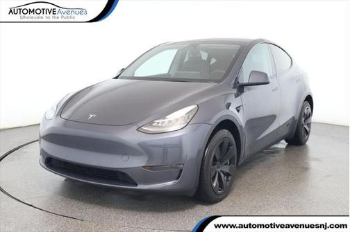 2023 Tesla Model Y Long Range Dual Motor All-Wheel Drive
