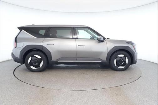 2024 Kia EV9 Light Long Range