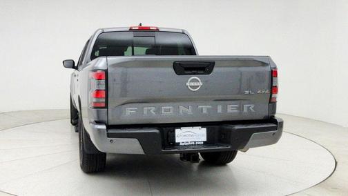 2024 Nissan Frontier SL
