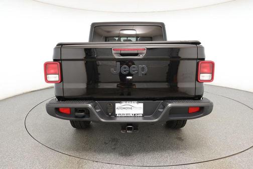 2021 Jeep Gladiator Willys 4x4