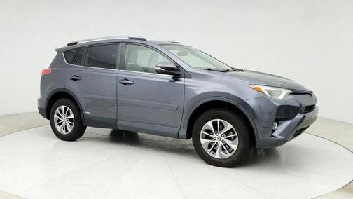 2017 Toyota RAV4 Hybrid XLE