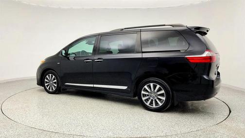 2020 Toyota Sienna XLE Premium
