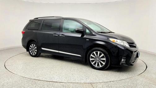 2020 Toyota Sienna XLE Premium