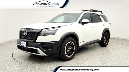 Glacier White 2024 Nissan Pathfinder Rock Creek 4WD