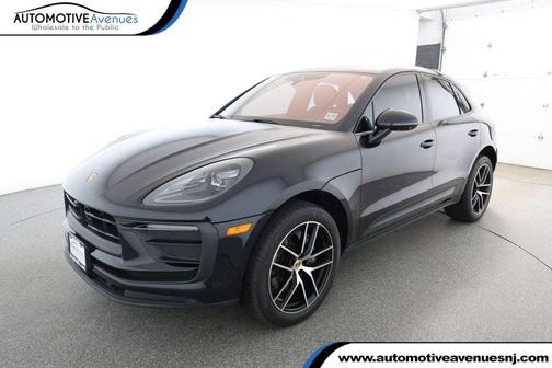 2022 Porsche Macan Base
