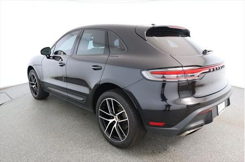 2022 Porsche Macan Base