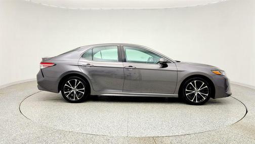 Predawn Gray Mica 2018 Toyota Camry SE