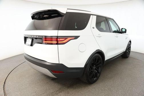 2024 Land Rover Discovery P300 S