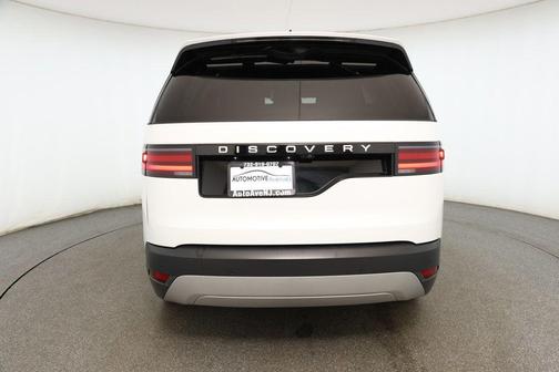 2024 Land Rover Discovery P300 S