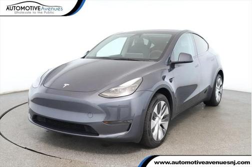 2023 Tesla Model Y Long Range Dual Motor All-Wheel Drive