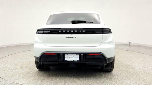 2025 Porsche Macan 4