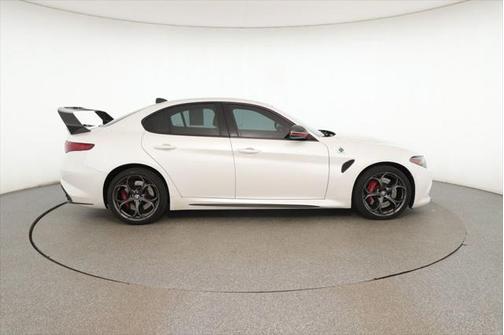 2019 Alfa Romeo Giulia Quadrifoglio