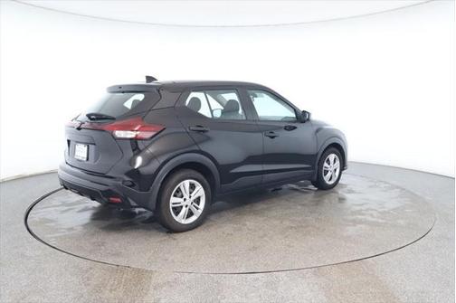2022 Nissan Kicks S