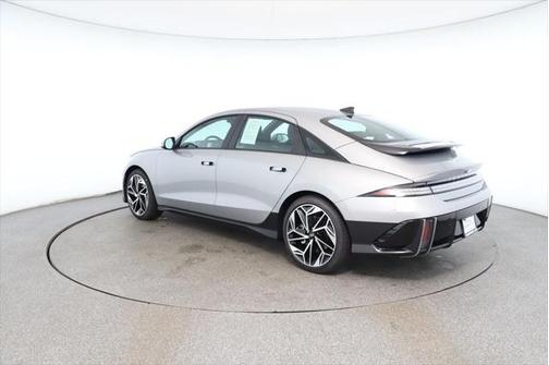2025 Hyundai IONIQ 6 SEL
