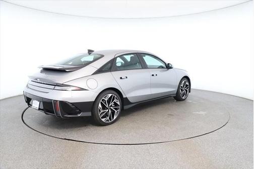 2025 Hyundai IONIQ 6 SEL