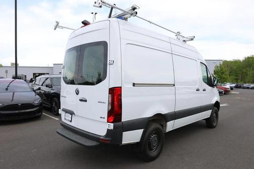 Arctic White 2022 Mercedes-Benz Sprinter 2500 High Roof