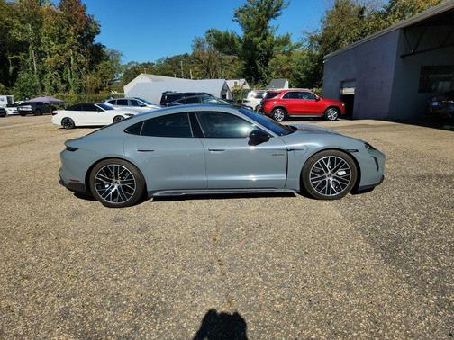 2020 Porsche Taycan Turbo