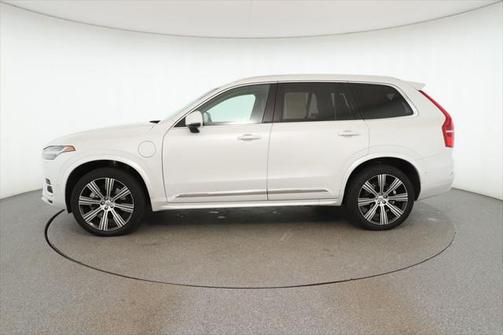2023 Volvo XC90 Recharge Plug-In Hybrid T8 Plus Bright Theme 7-Seater