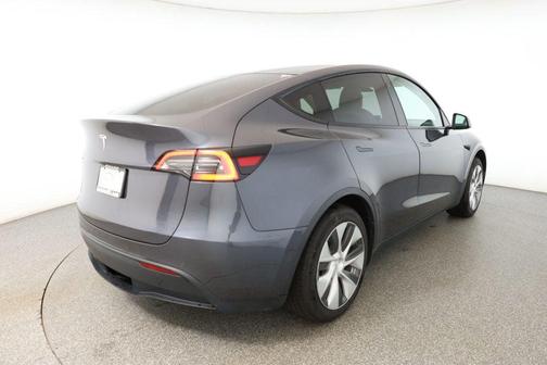 2021 Tesla Model Y Standard Range Rear-Wheel Drive