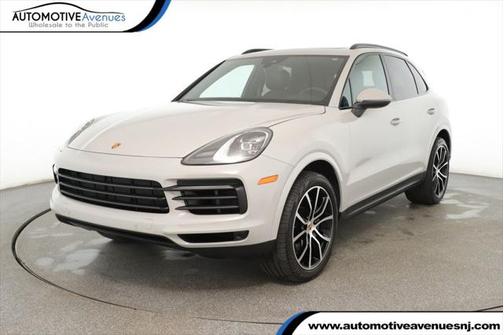 2023 Porsche Cayenne Platinum Edition