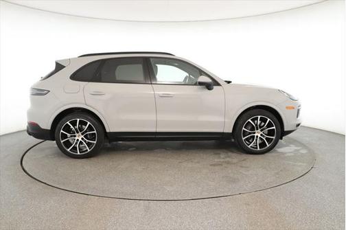 2023 Porsche Cayenne Platinum Edition