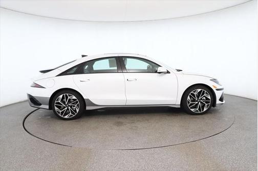 2025 Hyundai IONIQ 6 Limited