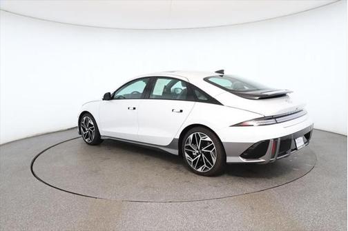 2025 Hyundai IONIQ 6 Limited