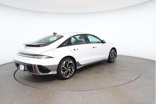 2025 Hyundai IONIQ 6 Limited