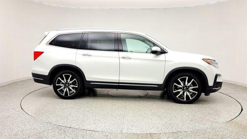Platinum White Pearl 2021 Honda Pilot Touring 8-Passenger