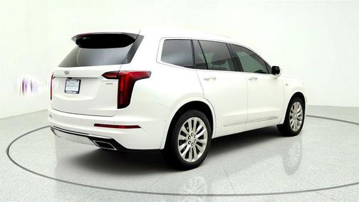 Crystal White Tricoat 2021 Cadillac XT6 Premium Luxury FWD