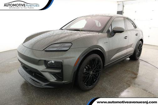 2024 Porsche Macan Turbo