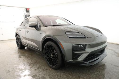 2024 Porsche Macan Turbo