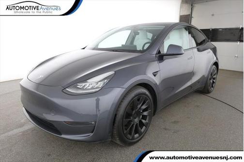 2022 Tesla Model Y Long Range Dual Motor All-Wheel Drive