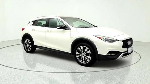 Majestic White 2018 INFINITI QX30 Premium