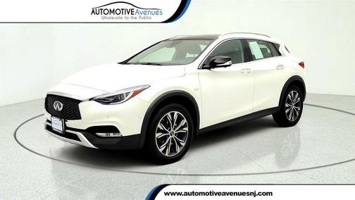 Majestic White 2018 INFINITI QX30 Premium