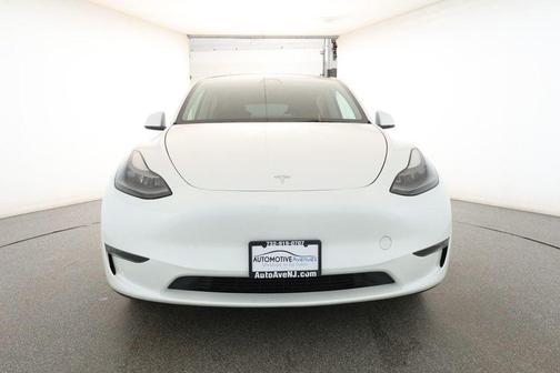 2023 Tesla Model Y Long Range AWD with 7-Passenger Seating