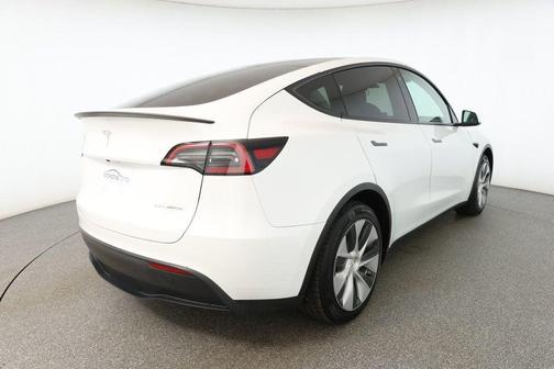 2023 Tesla Model Y Long Range AWD with 7-Passenger Seating
